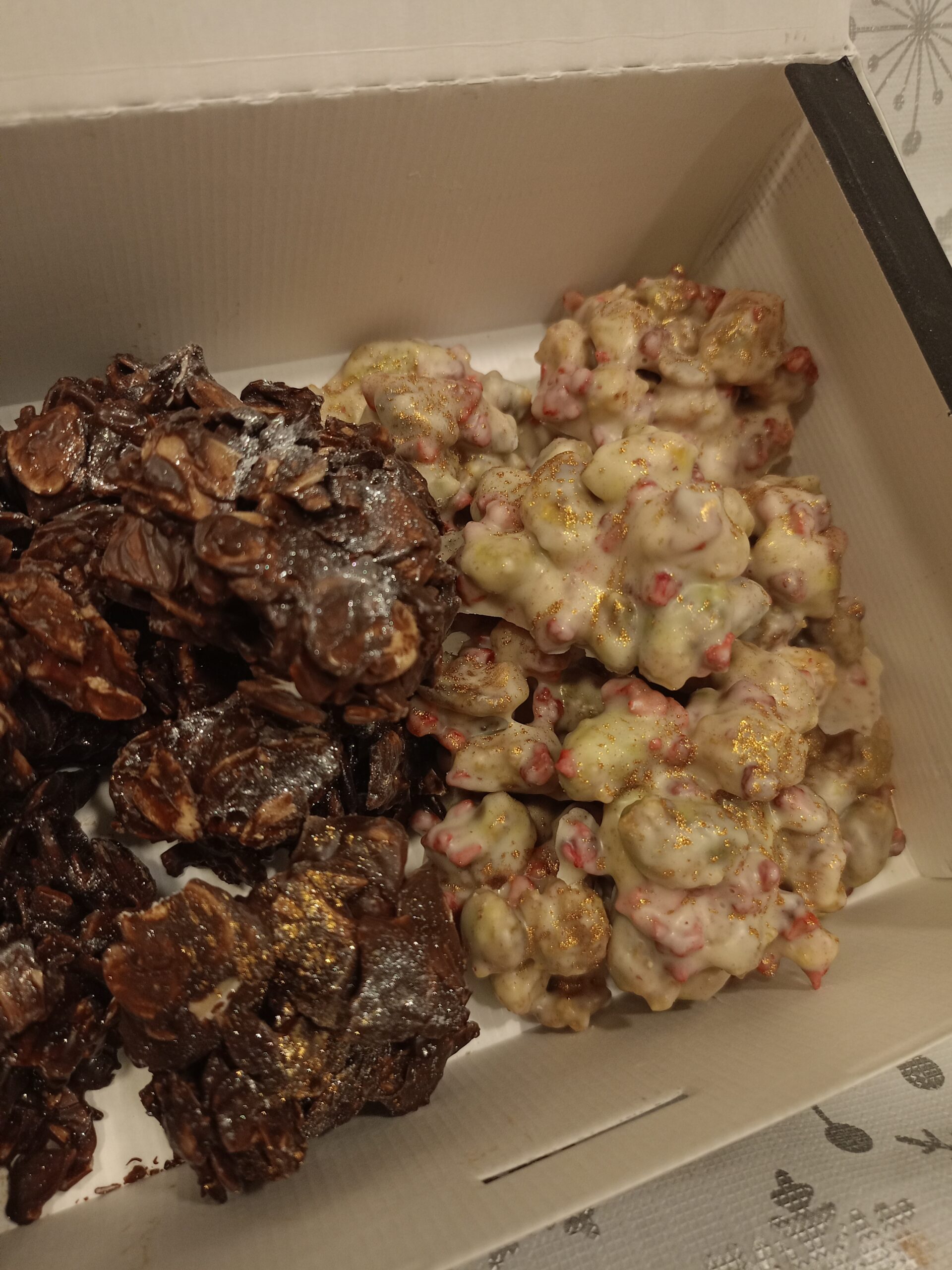 Rocas de almendra(v) y pistacho - Imagen 2